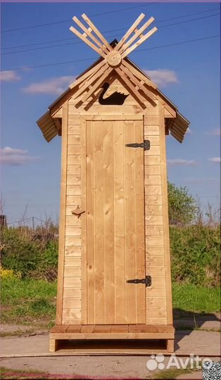 Дачный туалет деревянный
