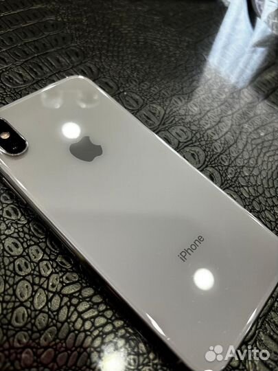 iPhone Xs, 64 ГБ