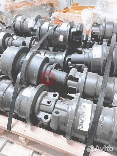 Каток поддерживающий Komatsu PC450 208-30-00431