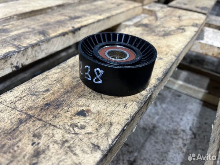 Ролик обводной навесного оборудования Bmw 7 E38