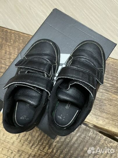 Кроссовки adidas 27