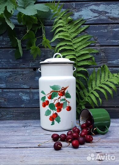 Бидон СССР. Бидон винтаж. Бидон эмалированный