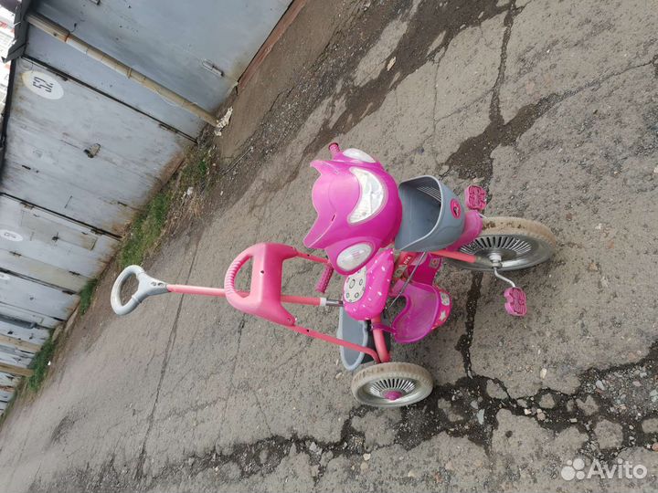 Трехколесный велосипед