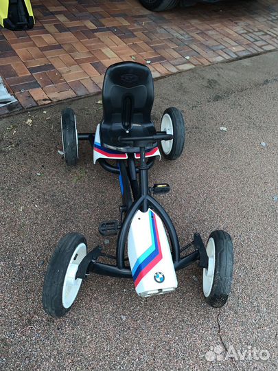 Детский автомобиль