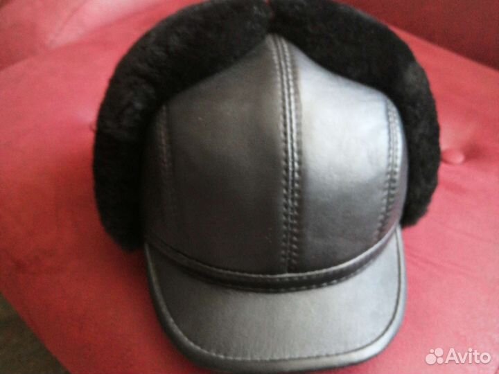 Мужская кожаная кепка