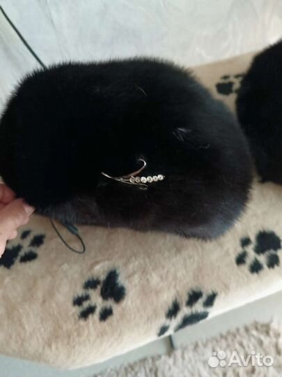 Берет черный норковый