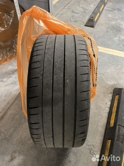 Michelin Pilot Sport 4 S 225/40 R19 и 255/35 R19 96Y