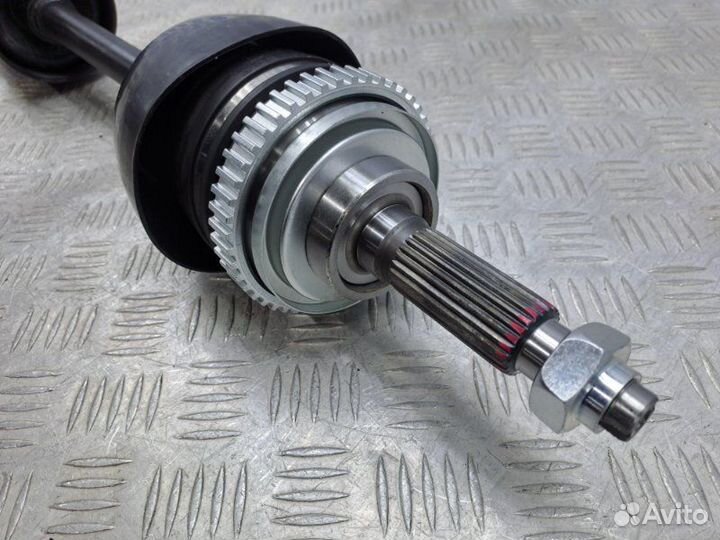 Привод передний правый Лада Niva 2123