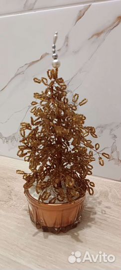 Деревья и цветок из бисера