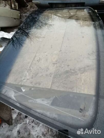 Стекло лобовое