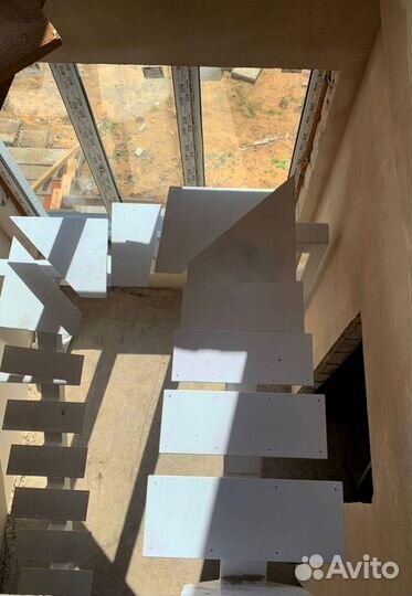 Лестница винтовая с монтажем