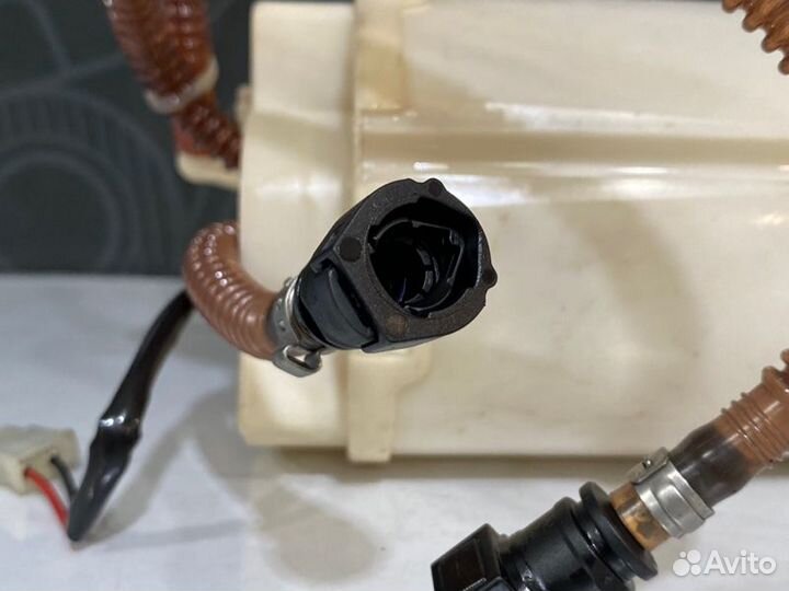 Бензонасос левый Volkswagen Touareg 7L AXQ/4 2006