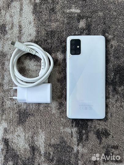 Мобильные телефоны