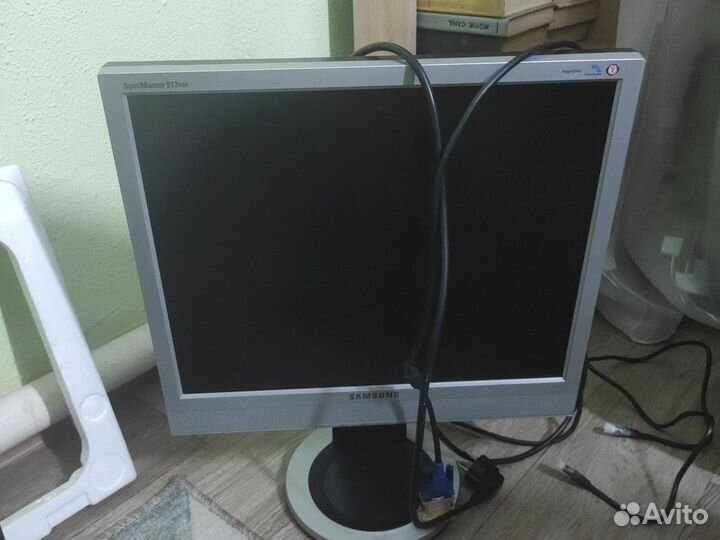 Монитор Samsung