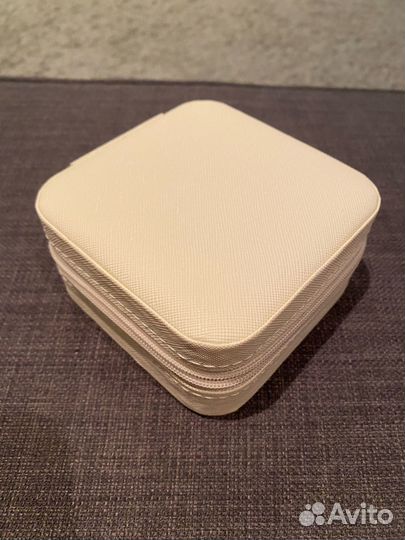 Шкатулка-органайзер для украшений на молнии новая