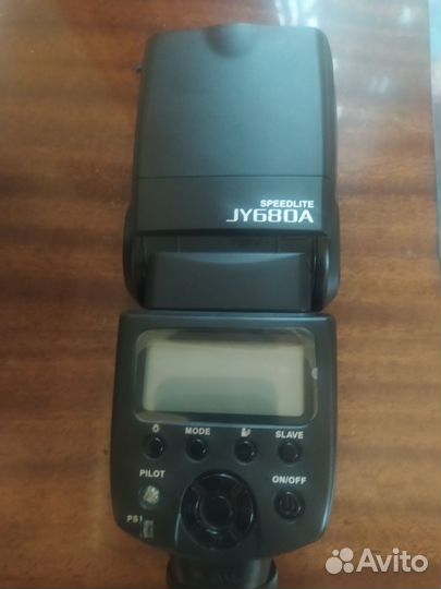 Вспышка камеры Viltrox JU680A