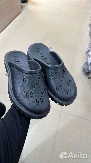 Тапочки и кроксы