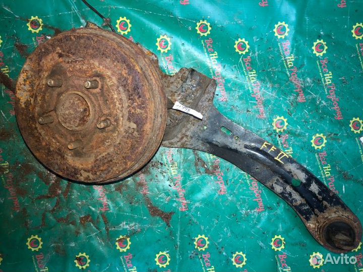 Кулак задний правый Ford Focus 2