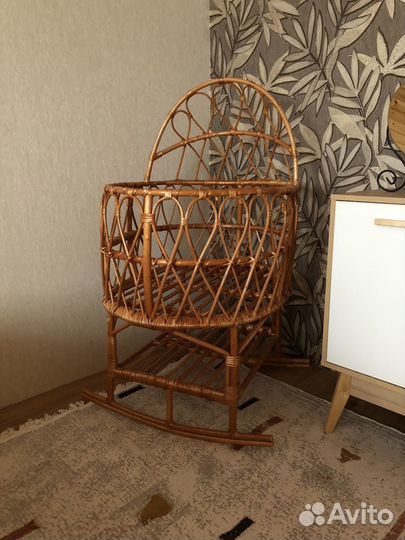 Колыбель детская плетеная