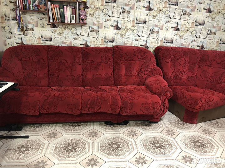 Диваны и кресло бу