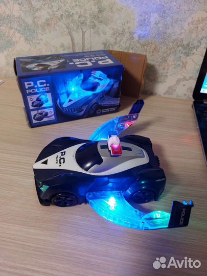 Электромобиль с музыкой и подсветкой