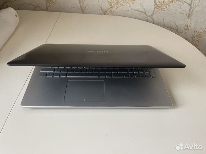 Ноутбук asus N550J