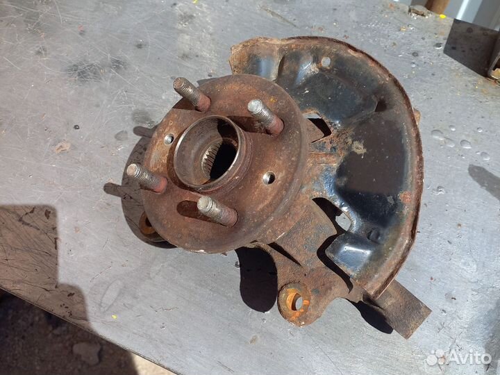 Поворотный кулак киа спектра (правый)