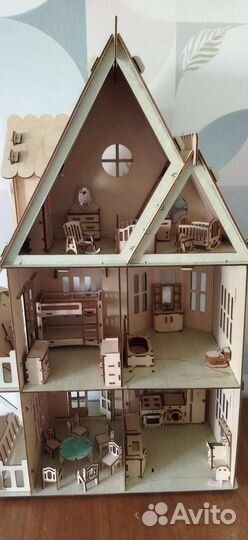 Кукольный домик деревянный