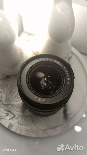 Зеркальный фотоаппарат Canon 600D