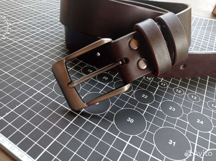 Мужской кожаный ремень ручной работы