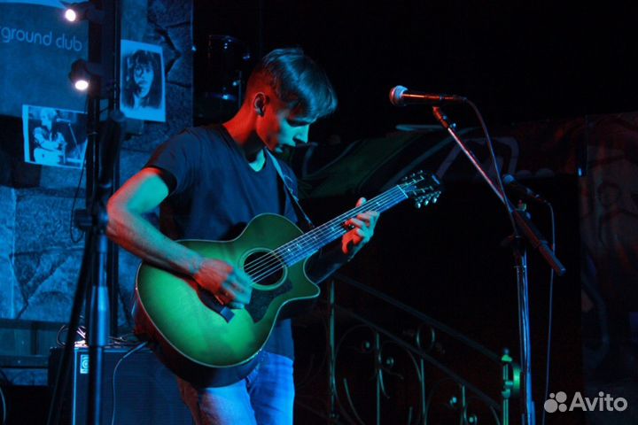 Уроки игры на гитаре / Гитарист