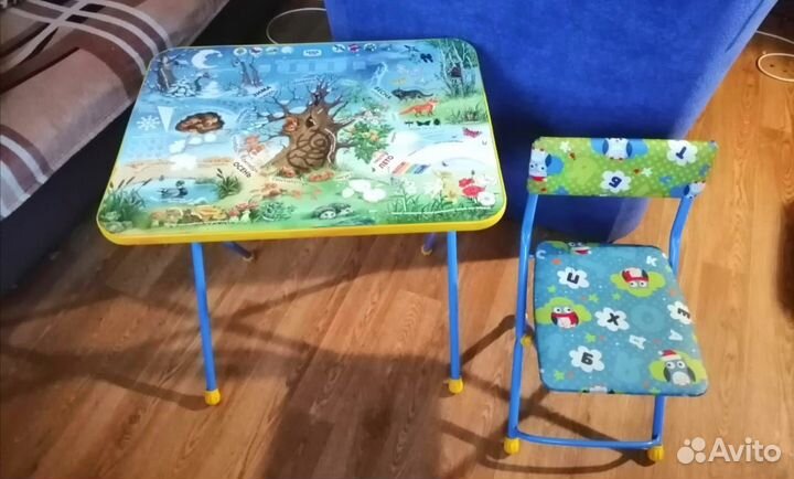 Детский стол и стул