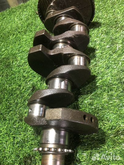 Коленвал двигателя volkswagen skoda 1.6 BSE
