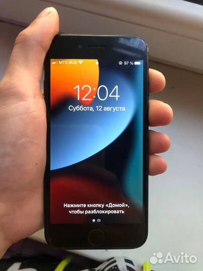 Телефон iPhone 7