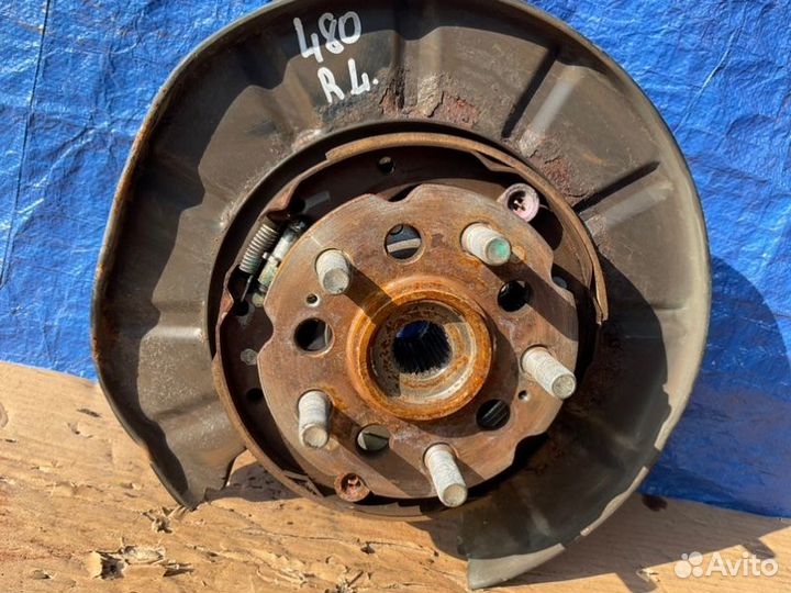 Цапфа задняя / кулак задний левая Acura Mdx YD2