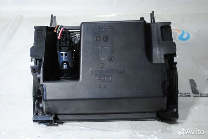 Пепельница передняя Mercedes Cls W219