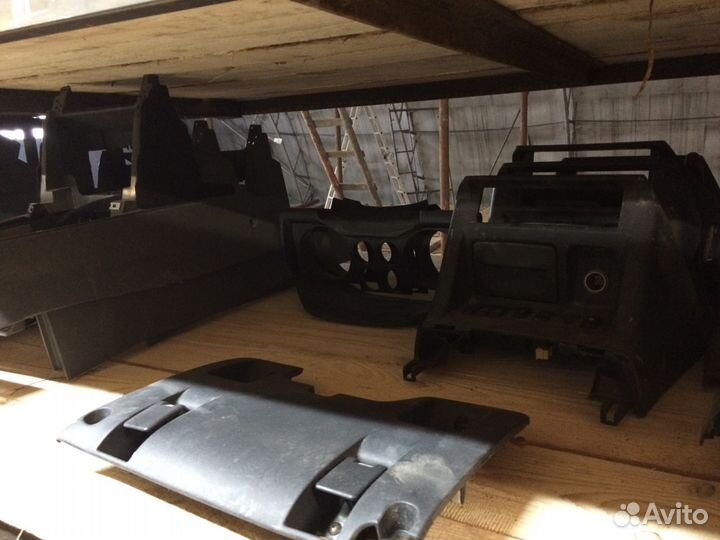 Салонный пластик Pajero 3