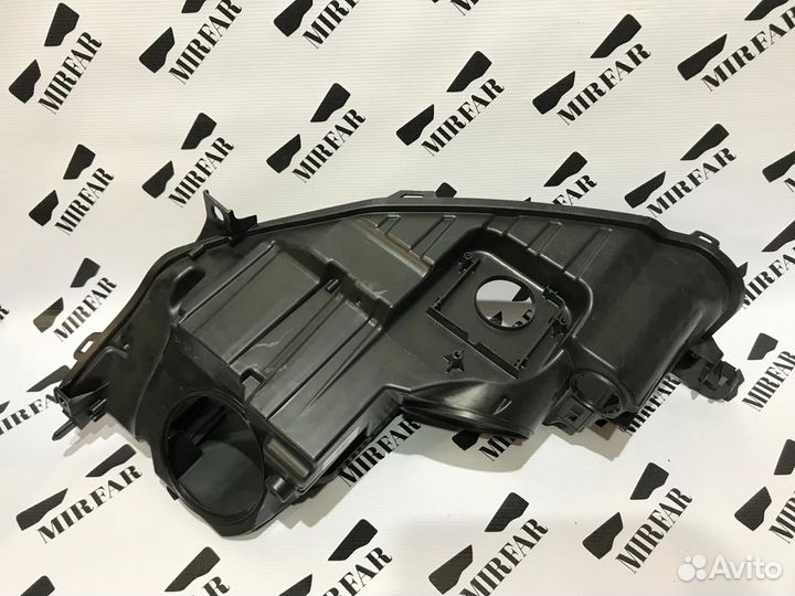 Правый корпус фары Jaguar XF II 2015-2020