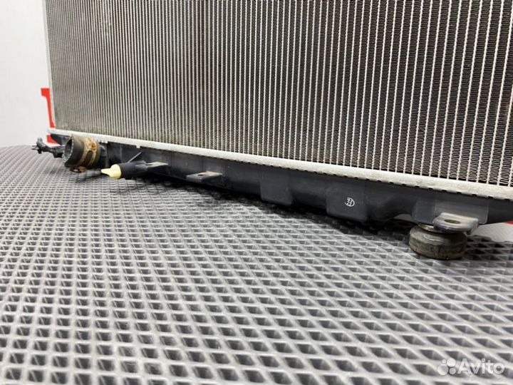 Радиатор охлаждения двигателя Honda Civic FD(4Д)