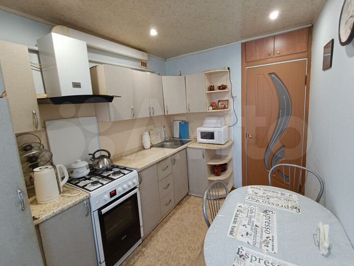 2-к. квартира, 37 м², 1/10 эт.