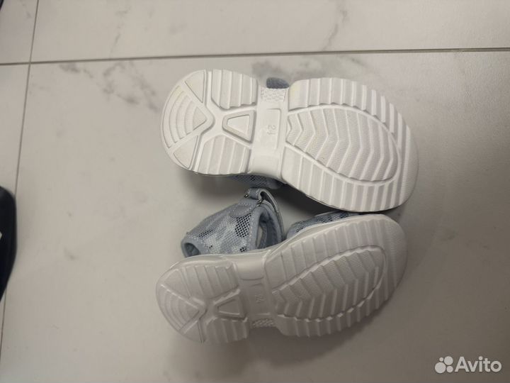 Детские сандалии