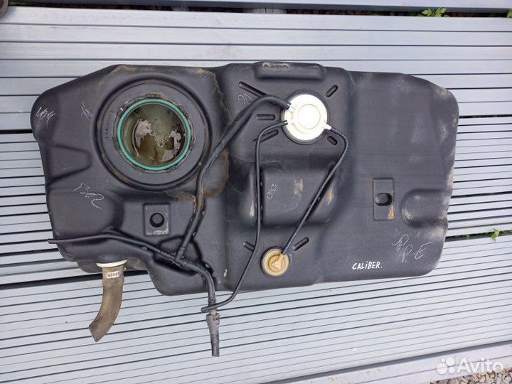 Топливный бак Dodge Caliber PM ECN 2006