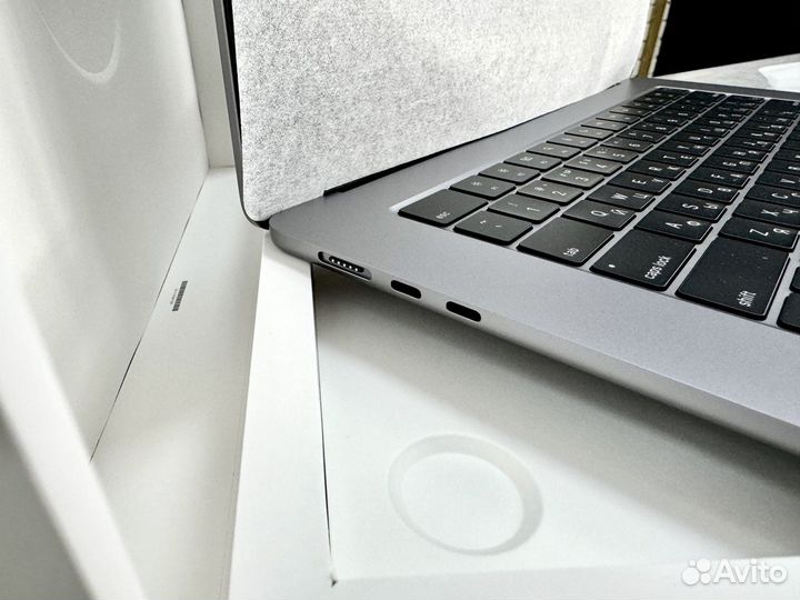 MacBook Air 15 M2 256 Space Gray Гарантия 1 год