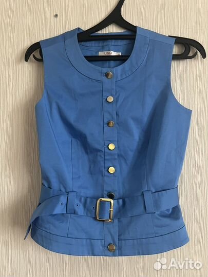 Костюм женский 44, жилет и брюки