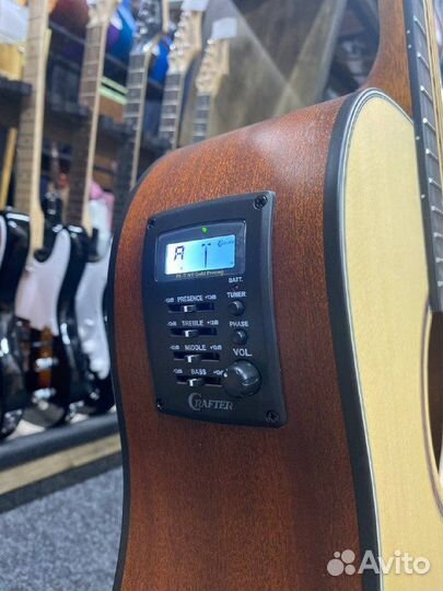 Гитара электроакустическая