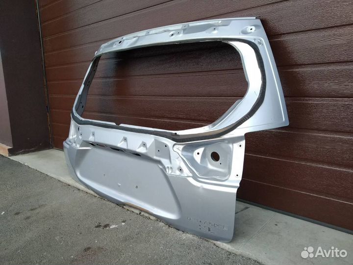 Крышка багажника Оутлендер Outlander XL Mitsubishi