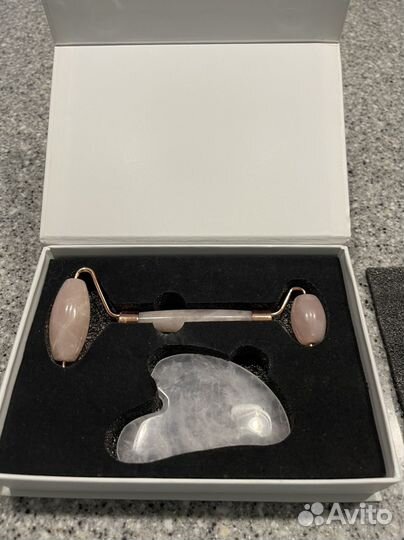 Ролик для массажа гуаша