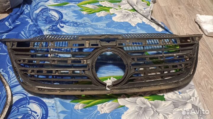 Решетка радиатора volkswagen tiguan 1