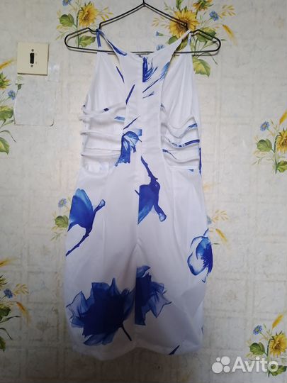 Платья женские разные