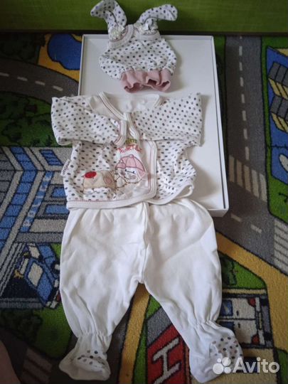 Набор для девочки на выписку